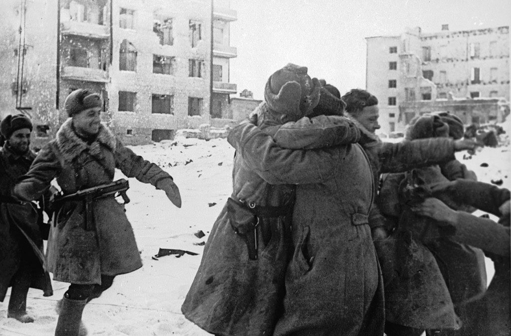 Сталинградская битва 1943 года. 2 Февраля 1943 Сталинградская битва. Победа Сталинградской битвы 1943. 2 Февраля 1943 года завершилась Сталинградская битва. Победа в Сталинградской битве 2 февраля 1943 года.